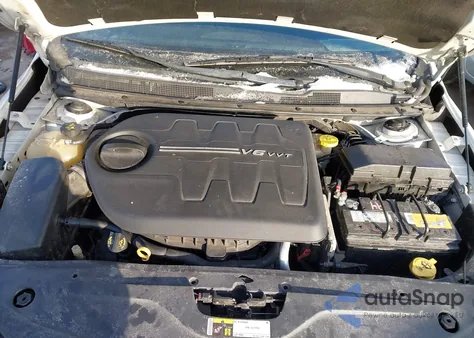 2015 Chrysler 200 S z USA, uszkodzony, nr VIN 1C3CCCDG5FN618122